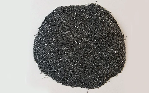 Silica sand blasting provides effective cleaning and surface preparation for metal components. It is mainly used for removing rust, paint, and surface impurities before additional finishing treatments.