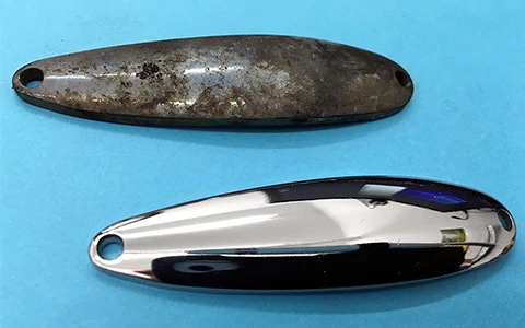 Bead blasting is a surface finishing process that uses high-pressure air to propel fine abrasive media, such as glass beads or ceramic beads, onto CNC machined parts. This process removes machining marks, oxidation, and surface imperfections while creating a uniform matte or satin texture.
